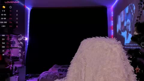 Snapshot of elilybby chatting on 01/12/26, 06:02 Your baby Eli online show from 01/12/26, 06:02