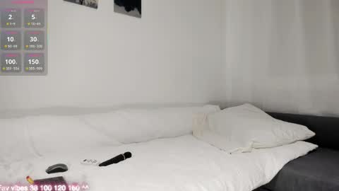 Snapshot of elimeowy chatting on 05/30/26, 11:57 Hey Im Elizzi. Lets have fun and enjoy together online show from 05/30/26, 11:57