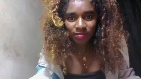 elina981 online show from 05/25/26, 12:16