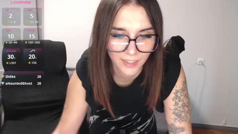 Snapshot of elina_posh chatting on 04/10/26, 01:38 Liza online show from 04/10/26, 01:38