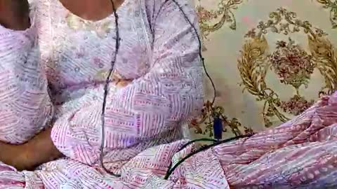 elina_roy03 online show from 11/13/25, 07:29