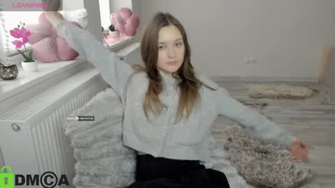 elina_x online show from 04/01/26, 06:03