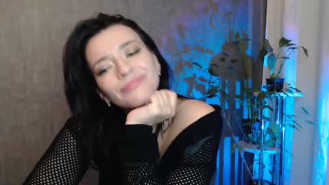Snapshot of elinapretty chatting on 02/19/25, 03:39 Elina online show from 02/19/25, 03:39
