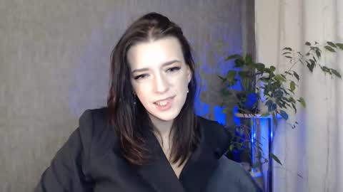 Elina online show from 03/18/26, 10:46