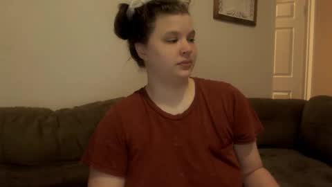 Snapshot of elinareign chatting on 01/07/26, 03:31 ElinaReign online show from 01/07/26, 03:31