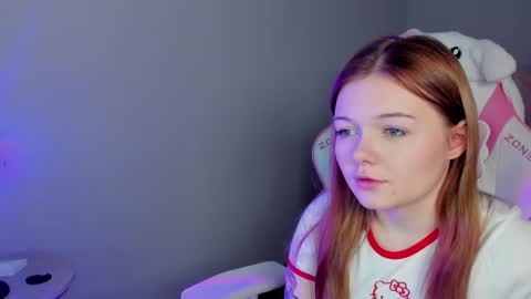 Snapshot of elinavale chatting on 02/25/26, 07:18 elinavale online show from 02/25/26, 07:18