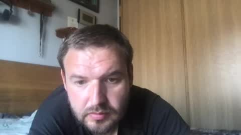Snapshot of eliot26 chatting on 07/10/26, 04:53 e26 online show from 07/10/26, 04:53