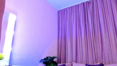 Snapshot of elis_miracle chatting on 01/30/25, 06:03 Elizabeth online show from 01/30/25, 06:03