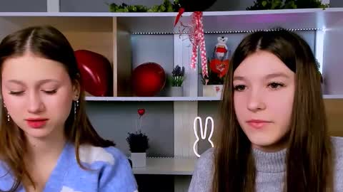 elis_sunny online show from 02/18/26, 05:58