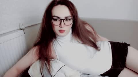 Snapshot of elisa_2001 chatting on 10/08/25, 10:51 Liza online show from 10/08/25, 10:51