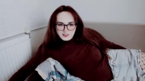 Snapshot of elisa_2001 chatting on 10/20/25, 06:52 Liza online show from 10/20/25, 06:52