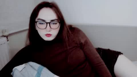 Snapshot of elisa_2001 chatting on 10/26/25, 02:28 Liza online show from 10/26/25, 02:28