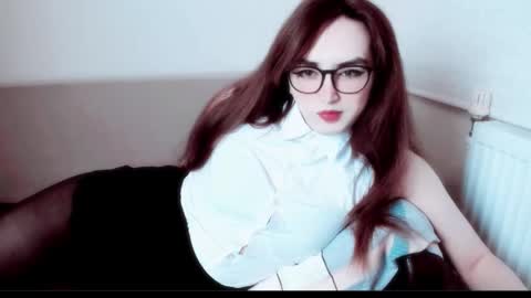 Liza online show from 11/17/25, 04:40