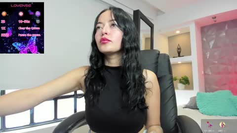 Snapshot of elisa_collins chatting on 02/12/25, 05:58 ELISSA online show from 02/12/25, 05:58