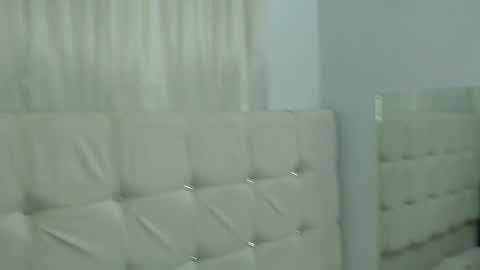 Snapshot of elisa_diaz_14 chatting on 12/07/24, 05:04 Elisa Diaz online show from 12/07/24, 05:04