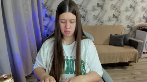 Aletta Oushen online show from 10/04/25, 03:10