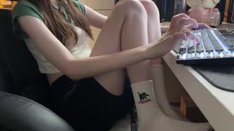 Snapshot of elisa_north chatting on 02/04/25, 02:28 Elisa North online show from 02/04/25, 02:28