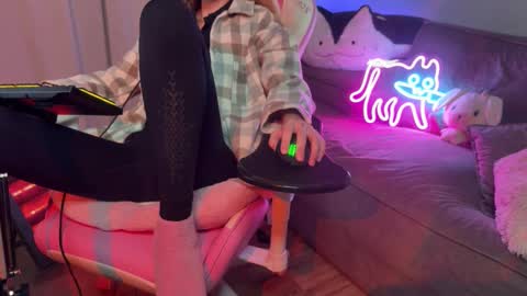 Snapshot of elisa_north chatting on 09/30/25, 02:00 Elisa North online show from 09/30/25, 02:00