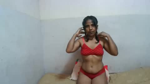 Snapshot of elisabet88 chatting on 11/21/25, 07:40 elisabet88 online show from 11/21/25, 07:40