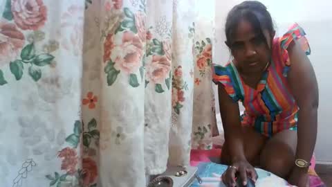 Snapshot of elisabet88 chatting on 11/23/25, 10:59 elisabet88 online show from 11/23/25, 10:59