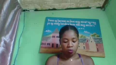 Snapshot of elisabeth2525 chatting on 01/10/25, 03:50 elisabeth2525 online show from 01/10/25, 03:50