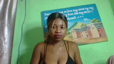 Snapshot of elisabeth2525 chatting on 01/26/25, 05:34 elisabeth2525 online show from 01/26/25, 05:34