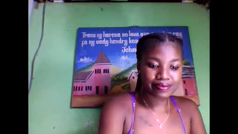 Snapshot of elisabeth2525 chatting on 02/01/25, 02:45 elisabeth2525 online show from 02/01/25, 02:45
