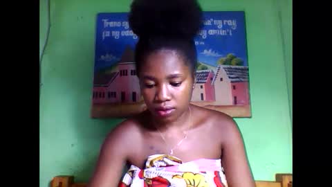 Snapshot of elisabeth2525 chatting on 02/08/25, 03:08 elisabeth2525 online show from 02/08/25, 03:08