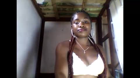 Snapshot of elisabeth2525 chatting on 09/12/25, 10:15 elisabeth2525 online show from 09/12/25, 10:15