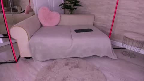 elisabeth_jason online show from 07/17/26, 04:19