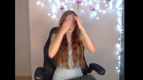 Snapshot of elisabeth_sarmiento chatting on 05/15/26, 10:06 elisabeth sarmiento online show from 05/15/26, 10:06