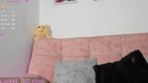 Snapshot of elisabeth_secret chatting on 09/09/25, 12:05 online show from 09/09/25, 12:05