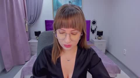 Elisabeth online show from 12/08/24, 11:46