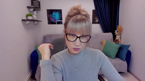 Elisabeth online show from 01/03/25, 04:37