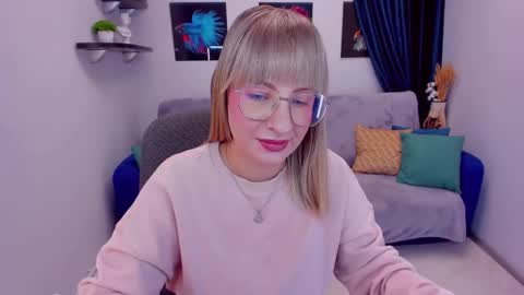 Elisabeth online show from 01/07/25, 03:33