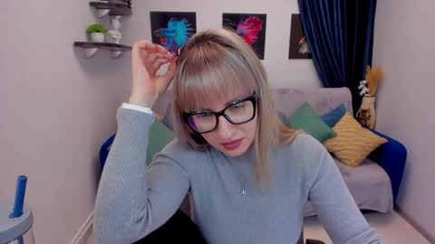 Elisabeth online show from 01/17/25, 04:47