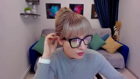 Elisabeth online show from 01/17/25, 07:49