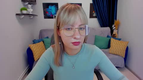 Elisabeth online show from 01/29/25, 02:42