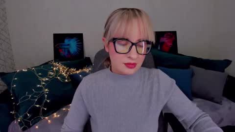 Elisabeth online show from 02/14/25, 09:10