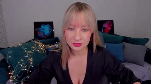 Elisabeth online show from 02/15/25, 11:28