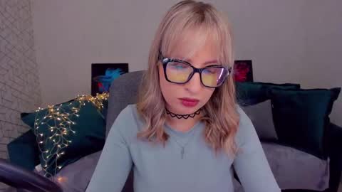 Elisabeth online show from 02/20/25, 02:35