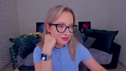 Elisabeth online show from 03/10/25, 03:30