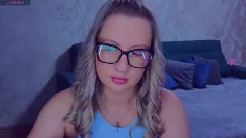 Elisabeth online show from 09/15/25, 09:15