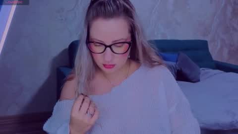 Elisabeth online show from 10/17/25, 09:50