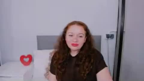 Snapshot of elisabethxsweet chatting on 07/08/26, 04:33 ElisabethXSweet online show from 07/08/26, 04:33