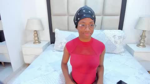 elisabettamonroy online show from 10/02/25, 02:13