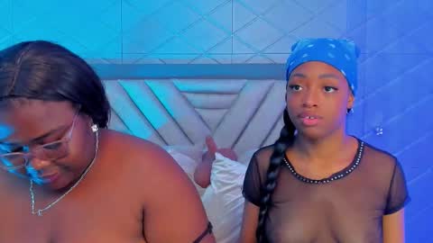 elisabettamonroy online show from 11/25/25, 09:59