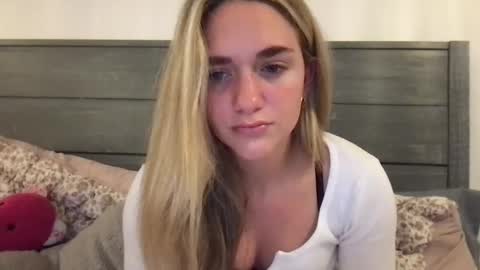 Elisa Sinclair online show from 12/09/24, 11:03