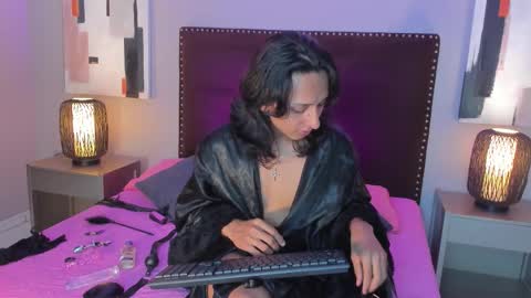 Snapshot of elisasue chatting on 03/02/26, 04:03 Elisa Sue online show from 03/02/26, 04:03