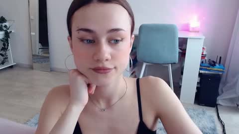 Elis online show from 03/05/26, 07:04